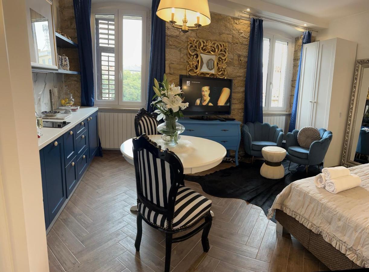 La Dolce Vita Luxury Apartments With Best Free Private Parking In City Center Пула Экстерьер фото