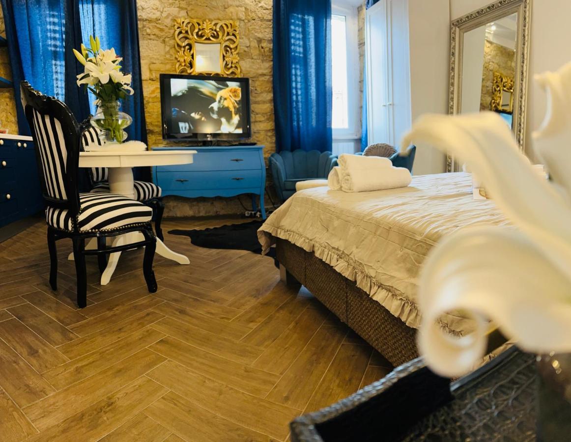 La Dolce Vita Luxury Apartments With Best Free Private Parking In City Center Пула Экстерьер фото