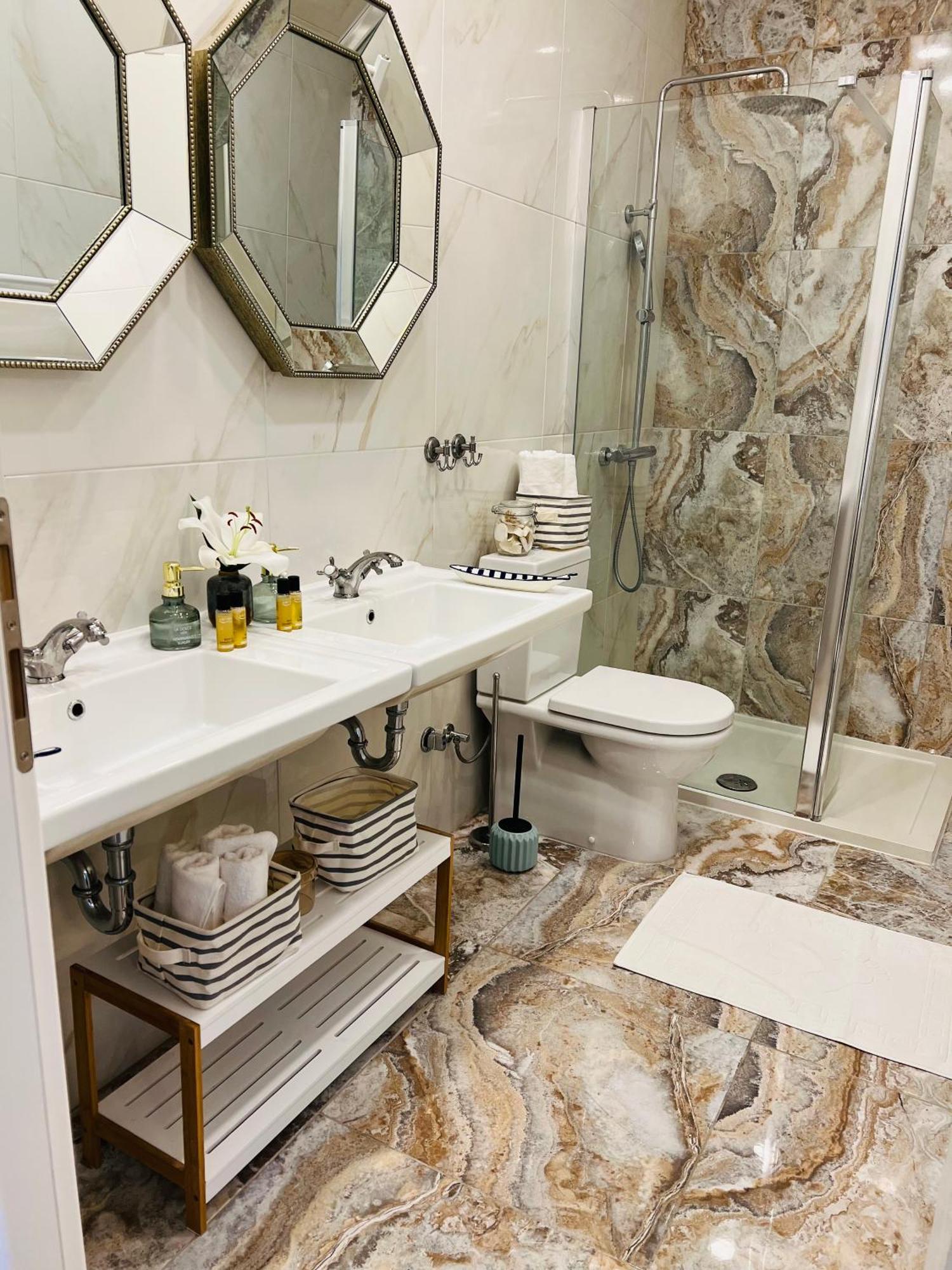 La Dolce Vita Luxury Apartments With Best Free Private Parking In City Center Пула Номер фото